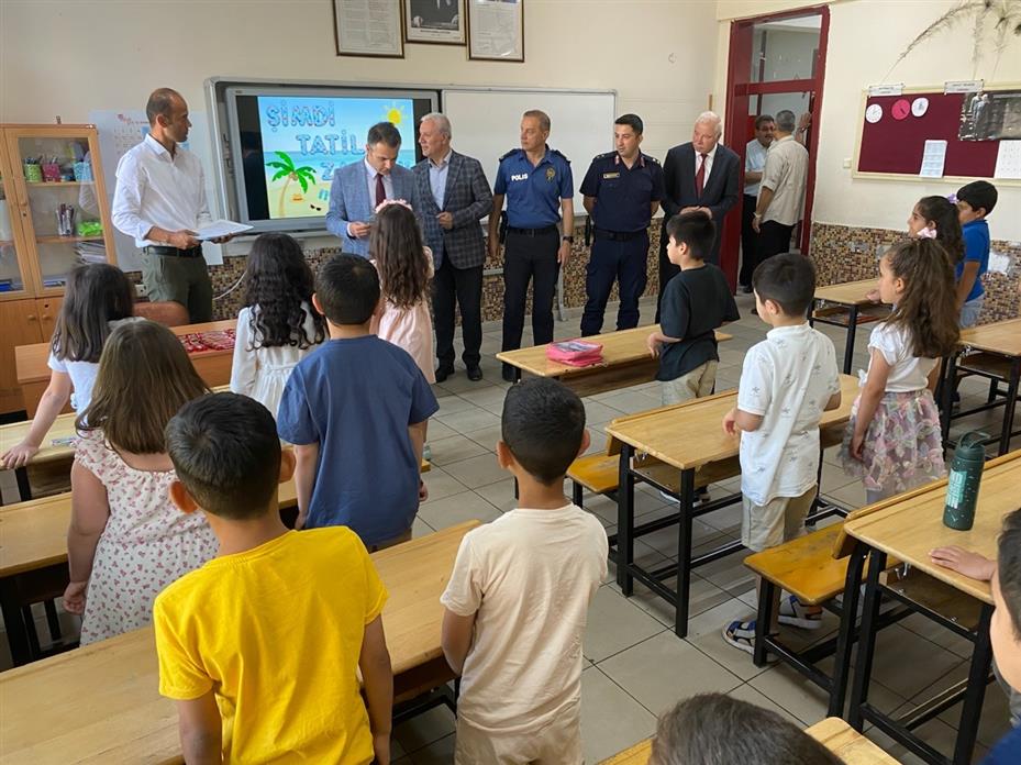 Kulu’da 7 bin 600 öğrenci karne heyecanı yaşadı