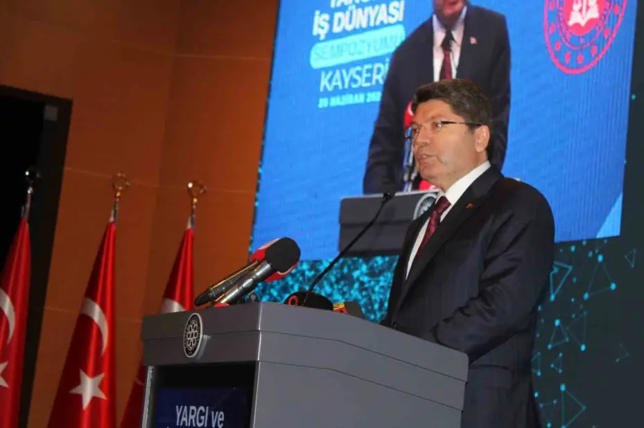 Adalet Bakanı Tunç: "Ülkemizi karalamaya çalışanlar yargı camiamıza büyük haksızlık ediyor"