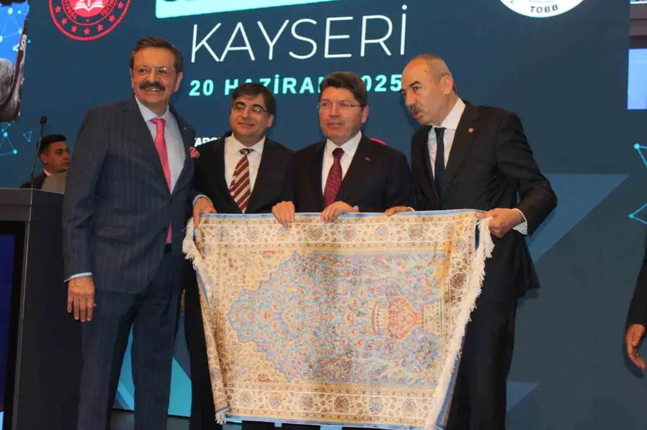 Adalet Bakanı Tunç: "Ülkemizi karalamaya çalışanlar yargı camiamıza büyük haksızlık ediyor"