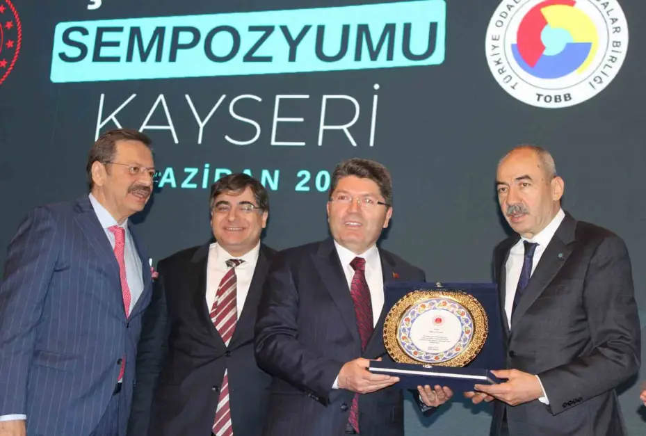 Hisarcıklıoğlu: "Arabuluculuğa gelen dosya sayısı 7.5 milyonu geçmiş ve 4.5 milyondan fazlası da anlaşmayla sonuçlanmış"