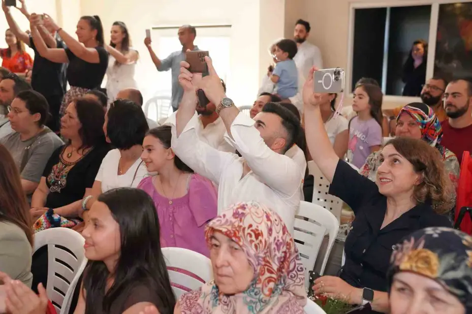 Tepebaşı miniklerinin mezuniyet sevindi