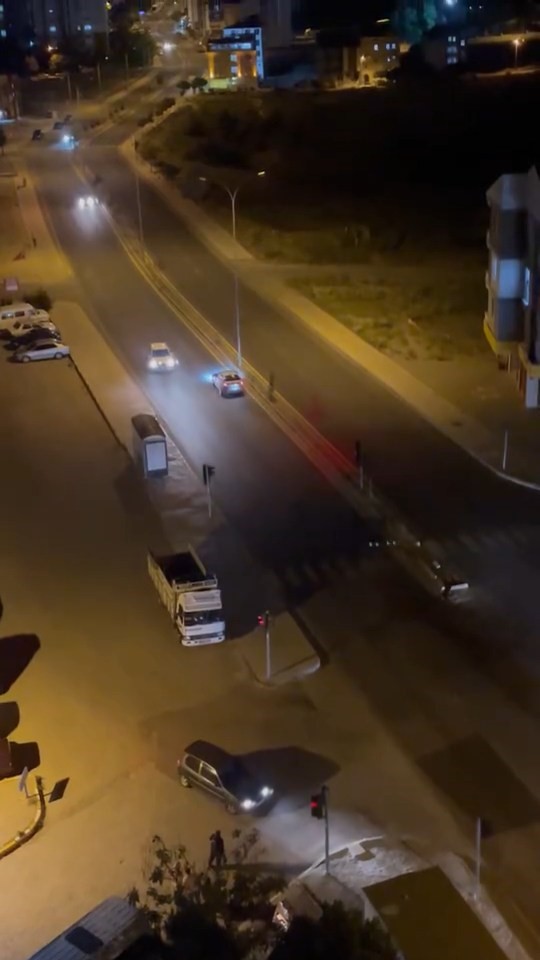 Ters şeride girdi, uyaranlara küfürle karşılık verdi
