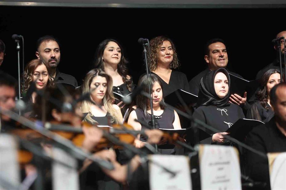 "Sivas Maarif Orkestrası" ilk konserini verdi