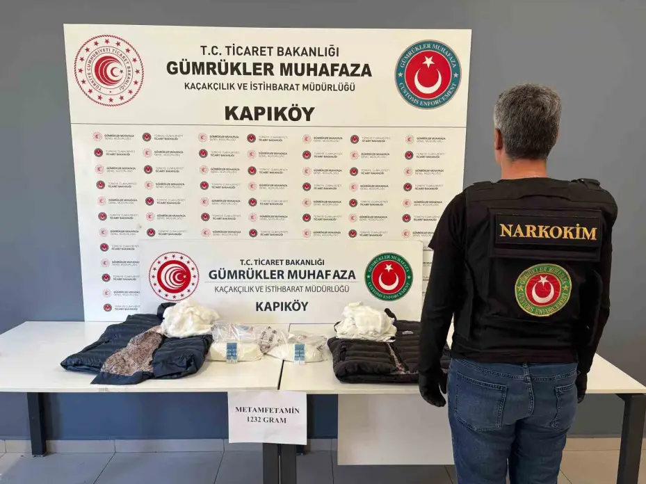 Ticaret Bakanlığı Gümrükler Muhafaza ekiplerinden kaçakçılıkla mücadelede etkin ve kesintisiz denetim