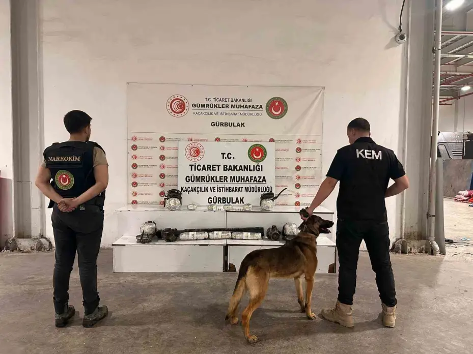 Ticaret Bakanlığı Gümrükler Muhafaza ekiplerinden kaçakçılıkla mücadelede etkin ve kesintisiz denetim