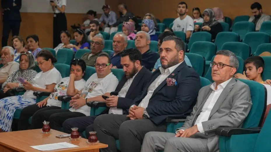 Keçiören Belediyesi’nden özel gereksinimli bireylere ağız ve diş sağlığı eğitimi