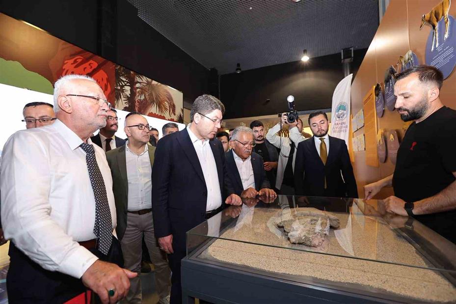 Büyükkılıç’tan Bakan Tunç’a, Kültepe Kaniş Karum ve 7,5 milyon yıllık fosillerin tanıtımı