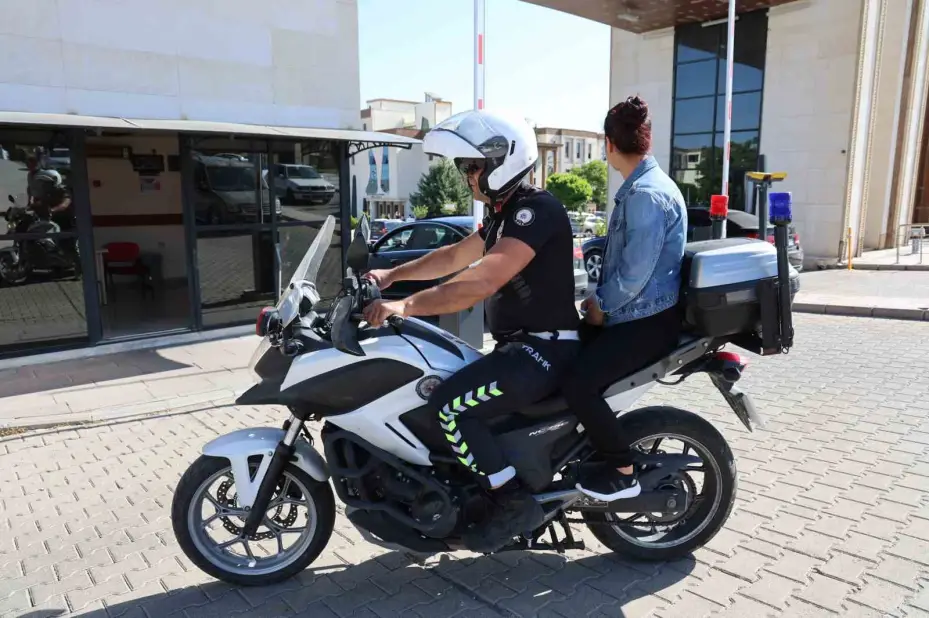 Yunuslarla geldi, 1 dakika ile sınava giremedi