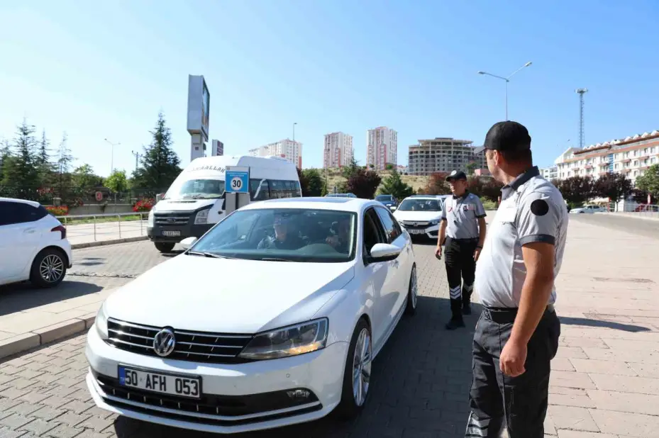 Yunuslarla geldi, 1 dakika ile sınava giremedi