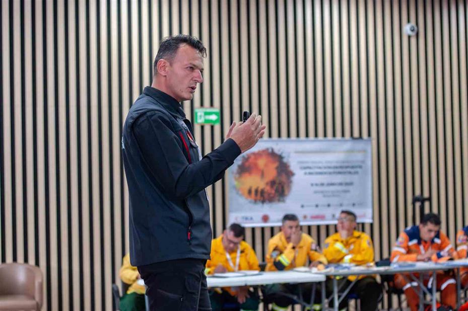 Konya İtfaiyesi TİKA iş birliğiyle Kolombiyalı itfaiyecilere eğitim verdi