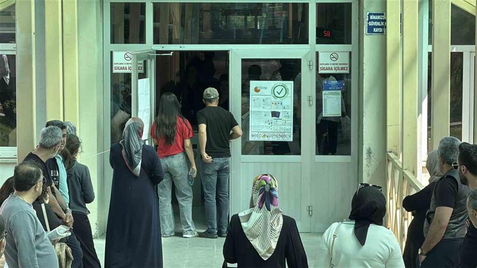 AYT oturumuna TYT belgesiyle gelince bir yılından oldu