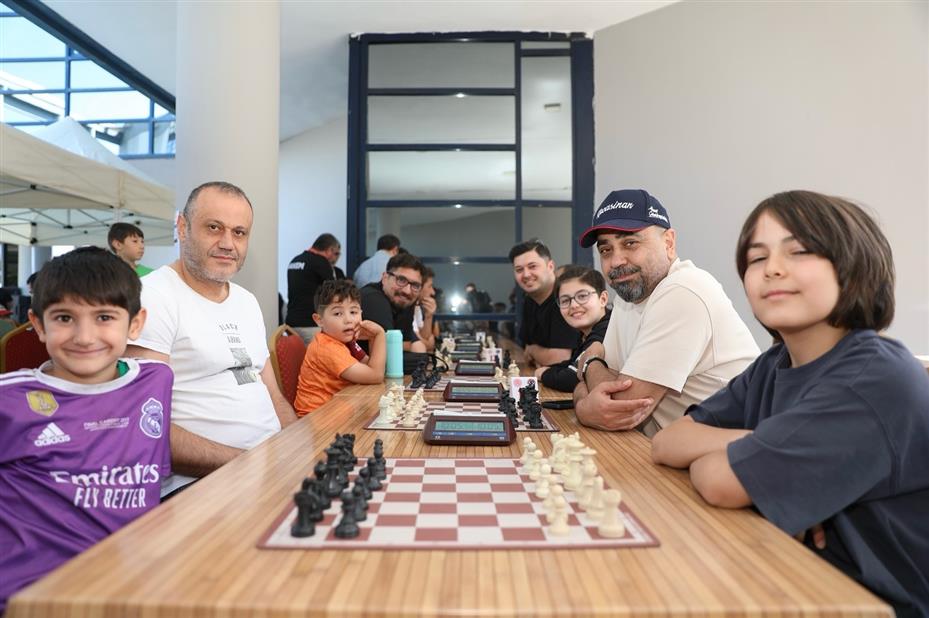 Başkan Çolakbayrakdar: "Çocuklarımızı aileleriyle buluşturacak programları artıracağız"