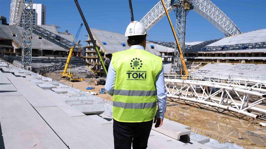 İki bakandan ’19 Mayıs Stadyumu’ paylaşımı