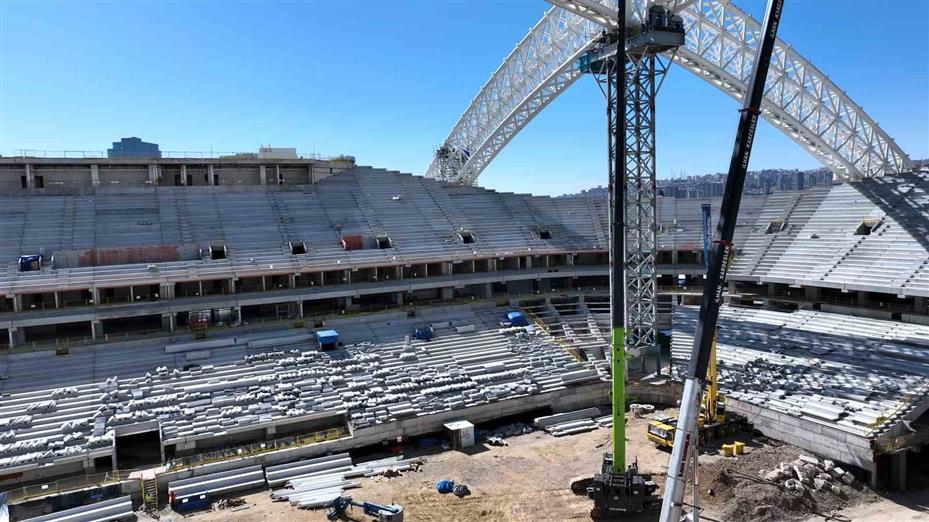 İki bakandan ’19 Mayıs Stadyumu’ paylaşımı