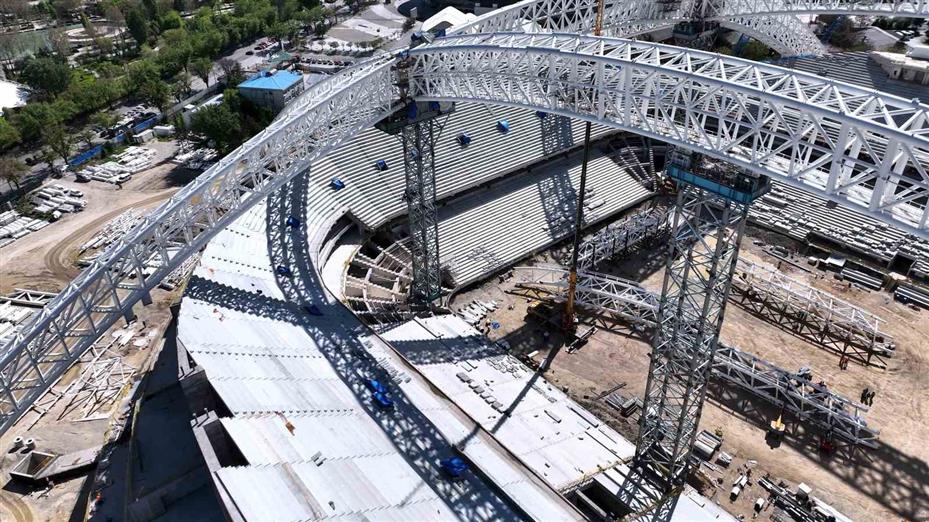 İki bakandan ’19 Mayıs Stadyumu’ paylaşımı