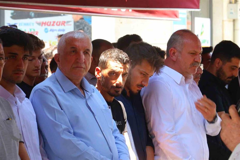 Ankara’da fabrikadaki azot gazı sızıntısından zehirlenen 2 işçi defnedildi