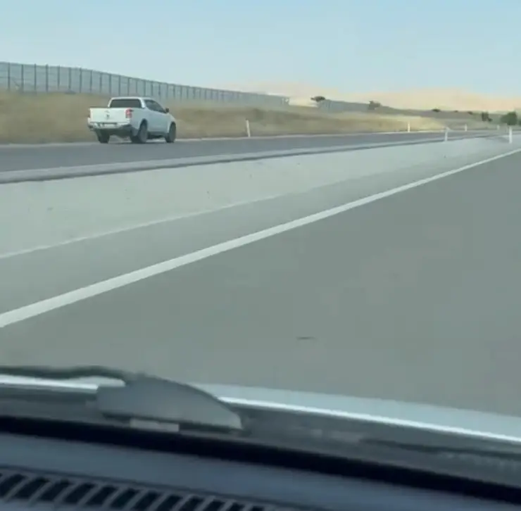 Ters şeritten giden kamyonet yürekleri ağza getirdi