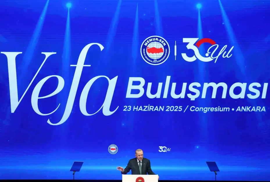 Cumhurbaşkanı Erdoğan: "İran’ın egemenliğine ve bölgemizin güvenliğine yönelik saldırıları kimden gelirse gelsin, asla tasvip etmiyor, tepkimizi de açıkça ortaya koyuyoruz"