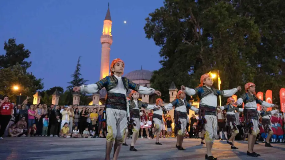 Halk Oyunları Yıldızlar Türkiye Şampiyonası Karaman’da başladı