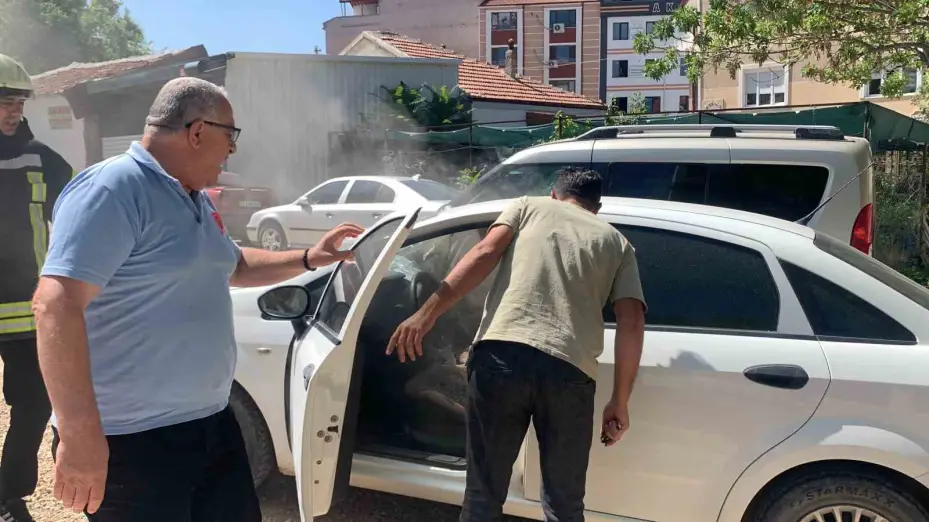 Karaman’da patlayan telefon bataryası az kalsın aracı yakacaktı