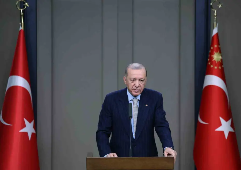 Cumhurbaşkanı Erdoğan: "(İsrail İran savaşına ilişkin)Taraflar arasında ateşkes sağlanmasına dair mutabakata ulaşıldığı haberini memnuniyetle karşılıyoruz"