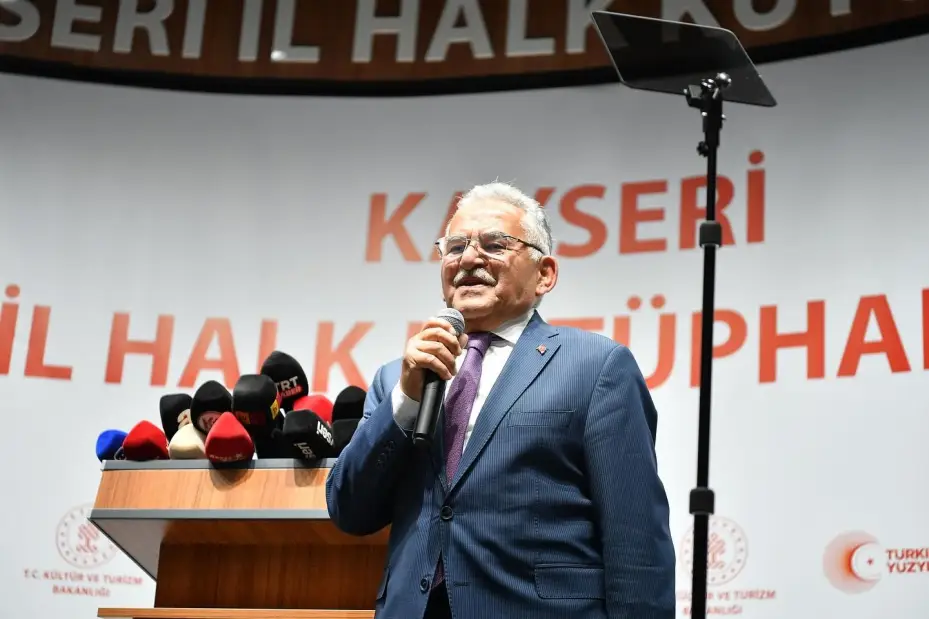 Bakan Ersoy: "Kayseri’miz tarih boyunca ilim ve irfanın merkezi olmuş, sayısız âlim ve düşünür yetiştirmiş bir şehrimizdir"