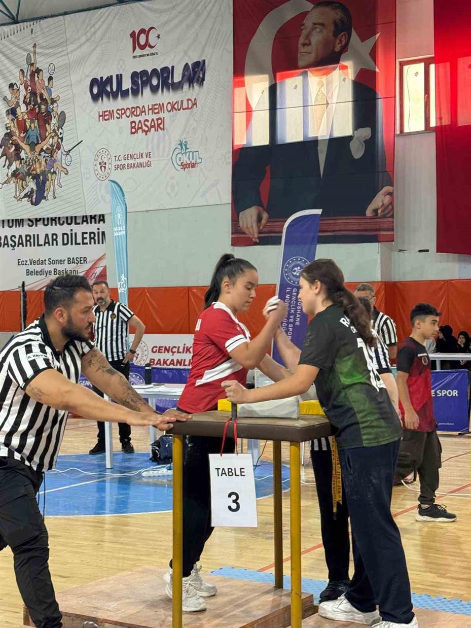 Vehbi Koç Ortaokulu öğrencisi Türkiye 2’nci oldu