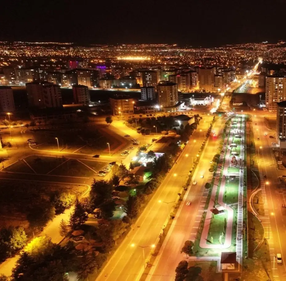 Kocasinan’ın göz alıcı parkları şehre renk katıyor