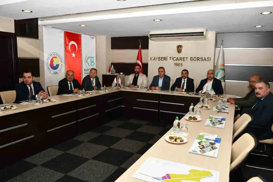 Sivas heyeti, Türkiye’nin yeni nesil tarım modelini yerinde inceledi