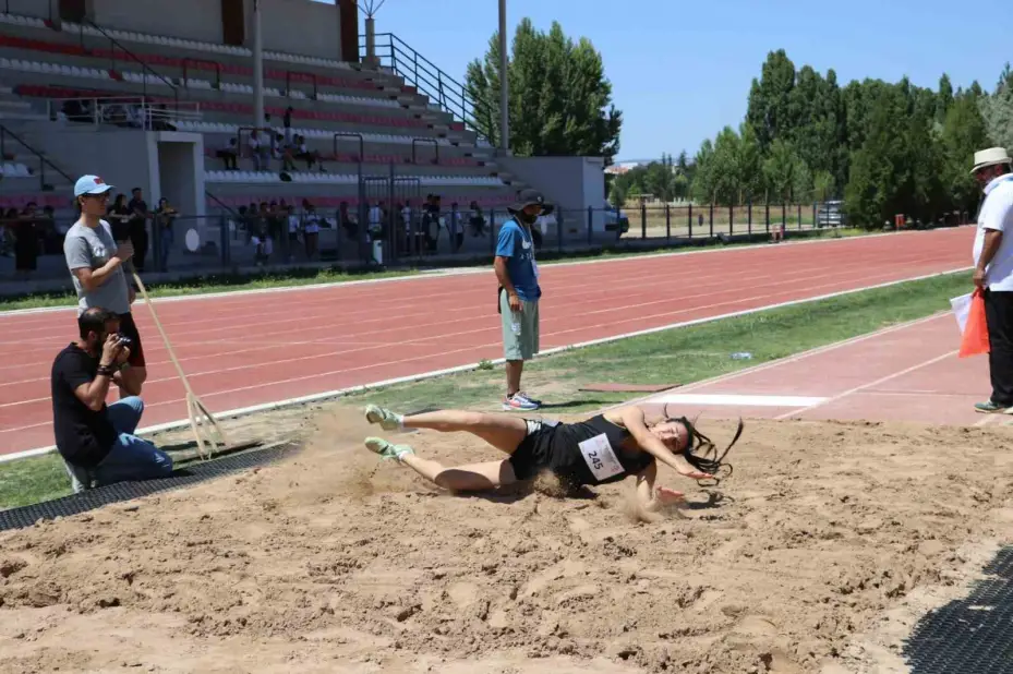’Görme Engelliler Atletizm Türkiye Şampiyonası’ sürüyor