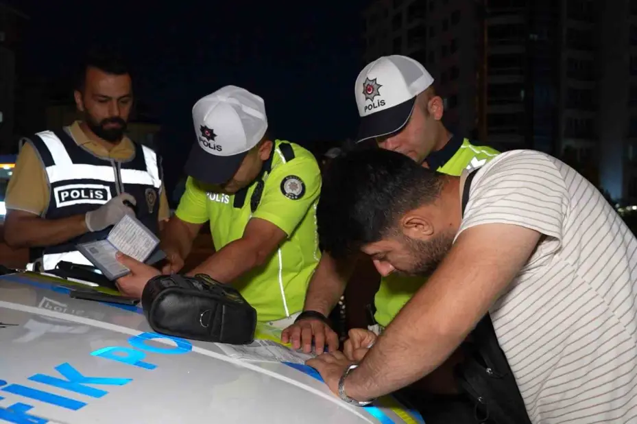 Kırıkkale’de trafik ekiplerinden motosiklet sürücülerine sıkı denetim