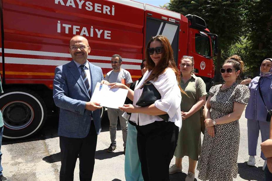 Büyükşehirin ‘Afet’ odaklı kurslarında katılım belgeleri sahiplerini buldu