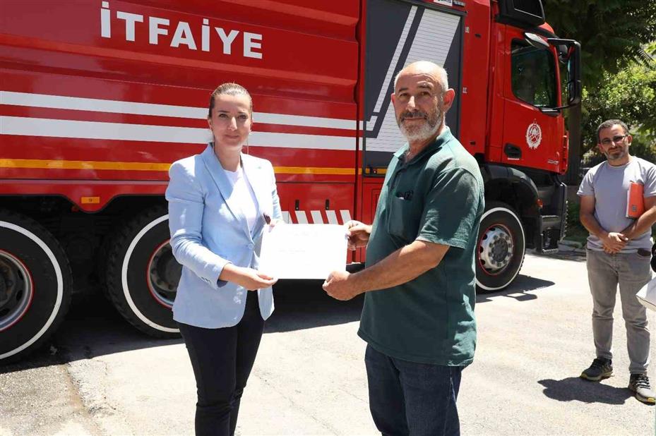 Büyükşehirin ‘Afet’ odaklı kurslarında katılım belgeleri sahiplerini buldu