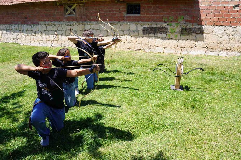 İzciler kamp heyecanı yaşıyor