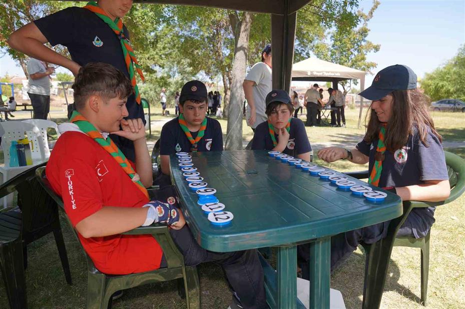 İzciler kamp heyecanı yaşıyor