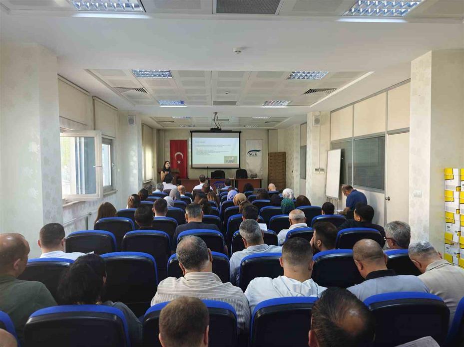 Niğde SGK personeline iş sağlığı ve güvenliği eğitimi verildi