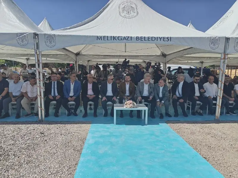 Melikgazi’de 72 daire ve 13 dükkanın temeli atıldı