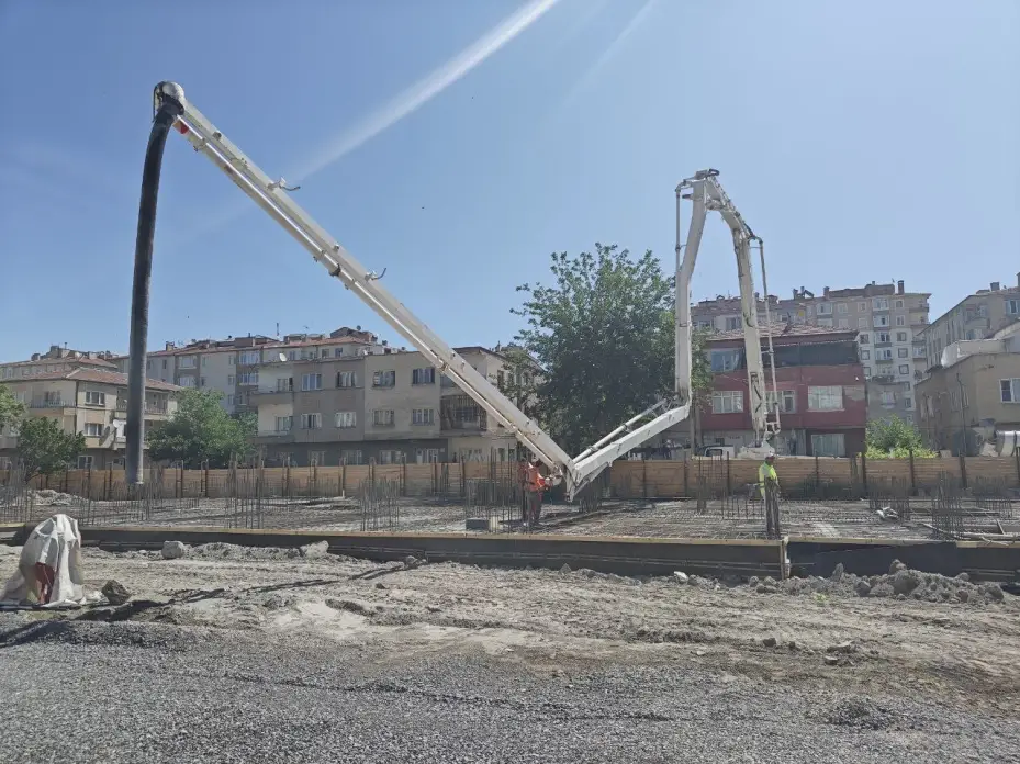 Melikgazi’de 72 daire ve 13 dükkanın temeli atıldı