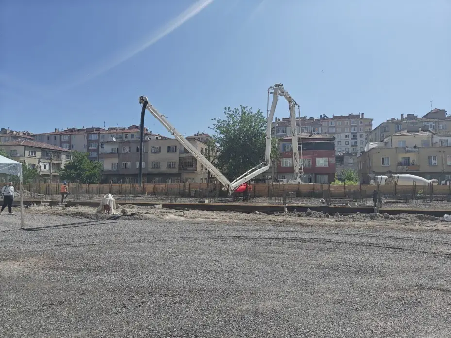 Melikgazi’de 72 daire ve 13 dükkanın temeli atıldı