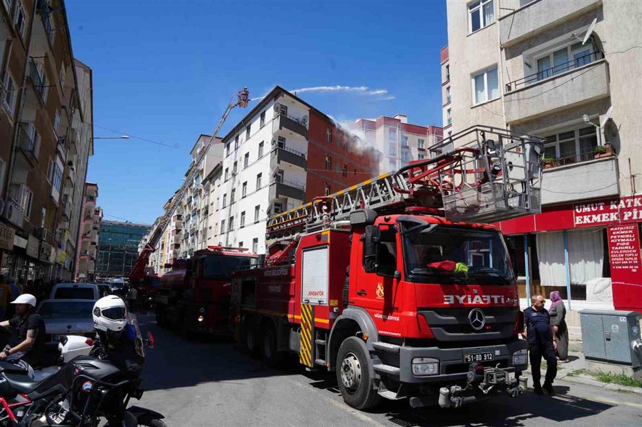 Niğde’de bacadan çıkan yangın korkuttu