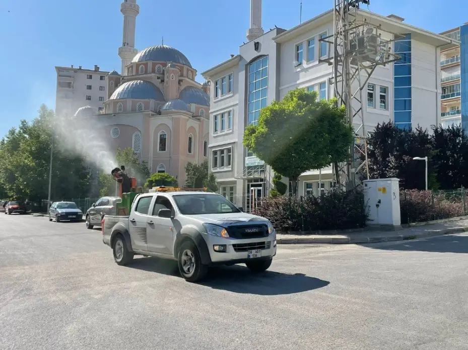Pursaklar Belediyesi’nden haşerelere karşı mücadele