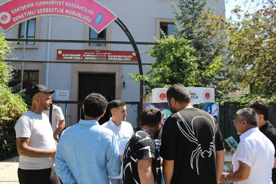 Vatandaşlar uyuşturucu kullanımı ve kaçakçılığıyla mücadeleyle ilgili bilgilendirildi