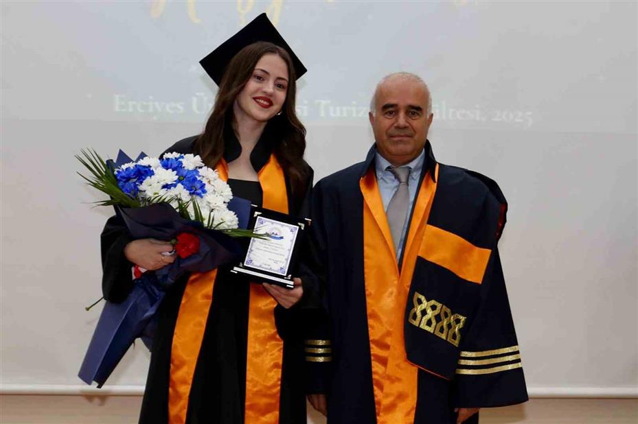 ERÜ Turizm Fakültesi 16. dönem mezunlarını verdi