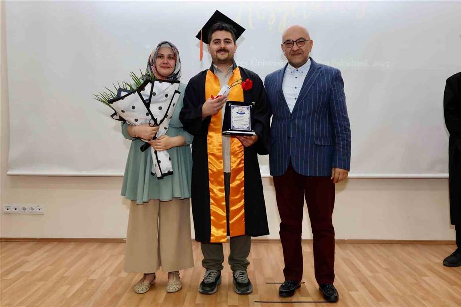ERÜ Turizm Fakültesi 16. dönem mezunlarını verdi