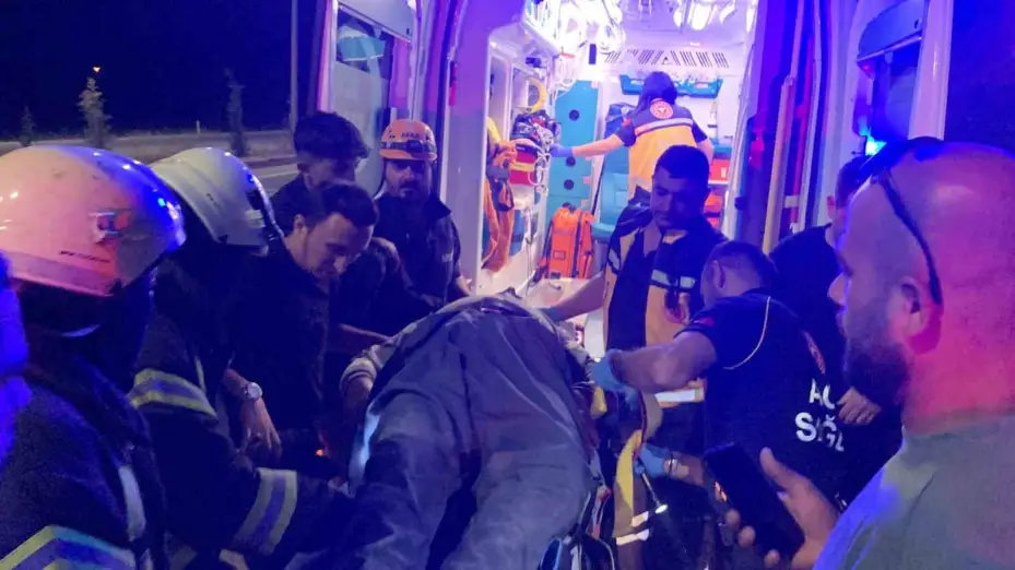 Karaman’da minibüs bahçeye uçtu: 1 yaralı