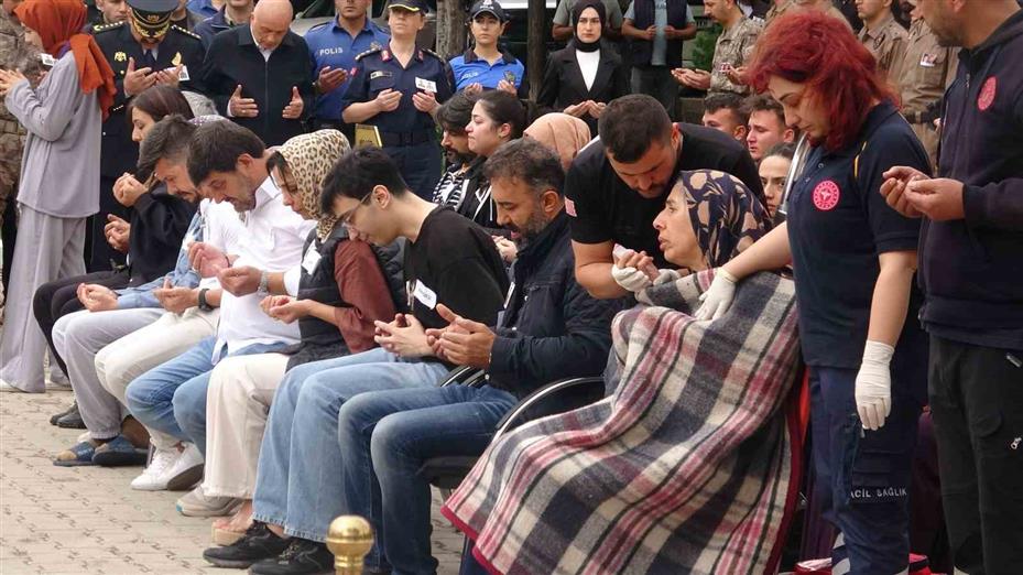 Çankırı’daki kazada hayatını kaybeden polis özel harekat kursiyerleri memleketlerine uğurlandı