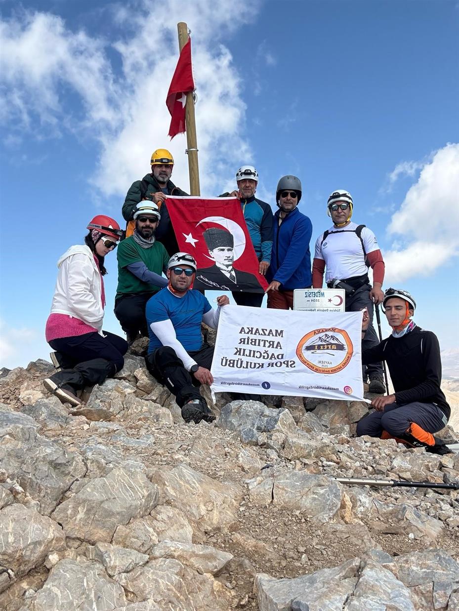 Sporcular Bolkarların zirvesinde doğayla buluştu