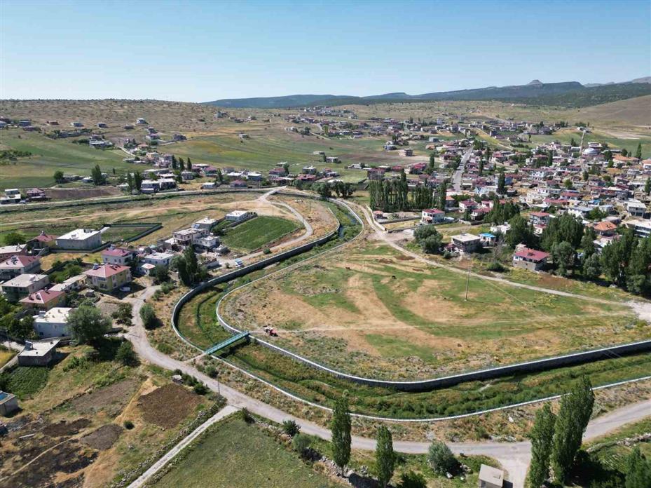 Melendiz Çayı’na karışan kanalizasyon suyu tehlike saçıyor