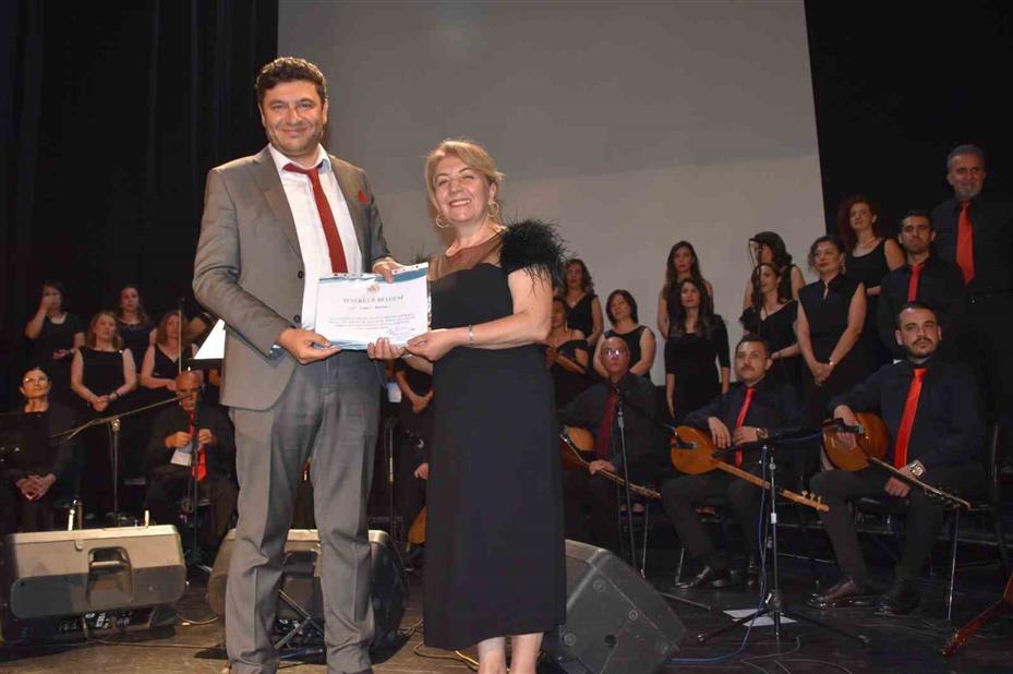 Telden Dile Türk Halk Müziği Öğretmenler Korosu sezon sonu konseri