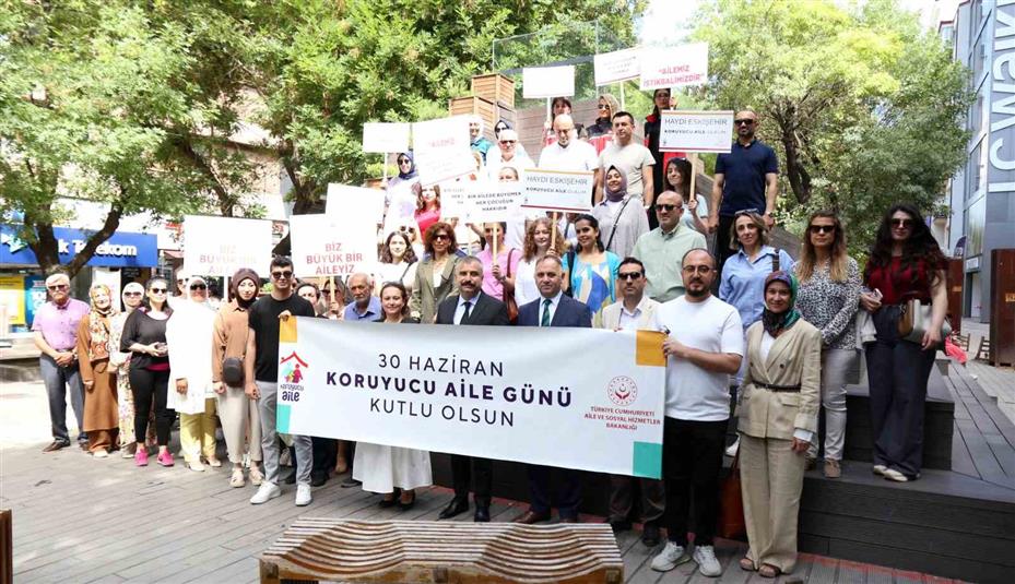 ’Koruyucu Aile Günü’ farkındalık yürüyüşü